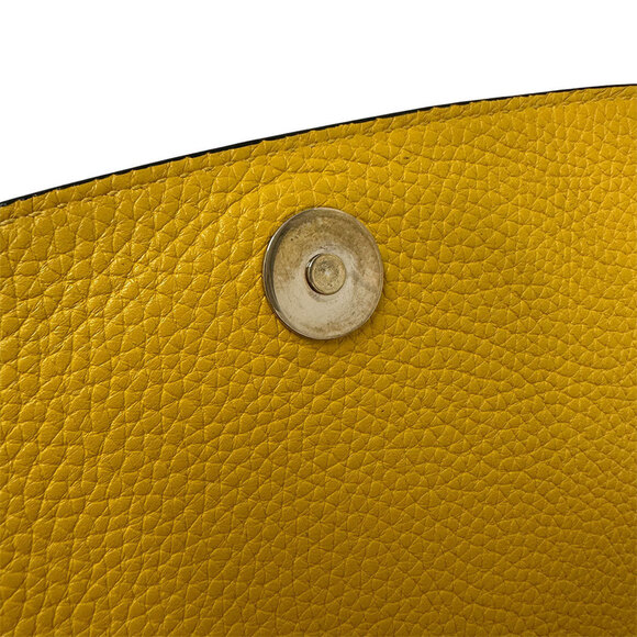GUCCI Authentic Yellow Leather Shoulder Bag - Picture 11 of 14